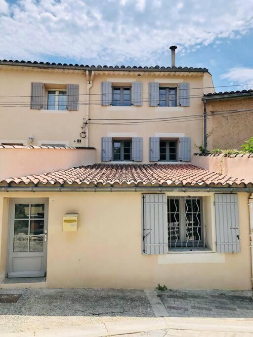 Logement Neuf, Tout Confort, Au Coeur Du Village Saint Didier  Екстериор снимка